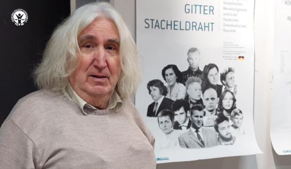 Alexander Bauersfeld bei einem Vortrag; Foto: IGFM